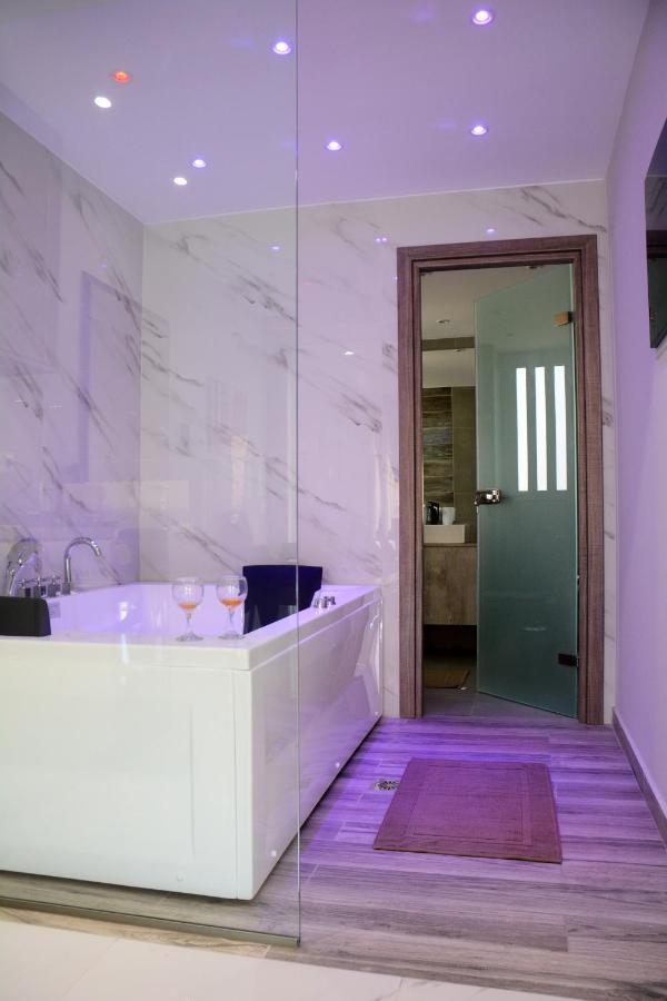 Dafni Luxury Suites Athènes Extérieur photo