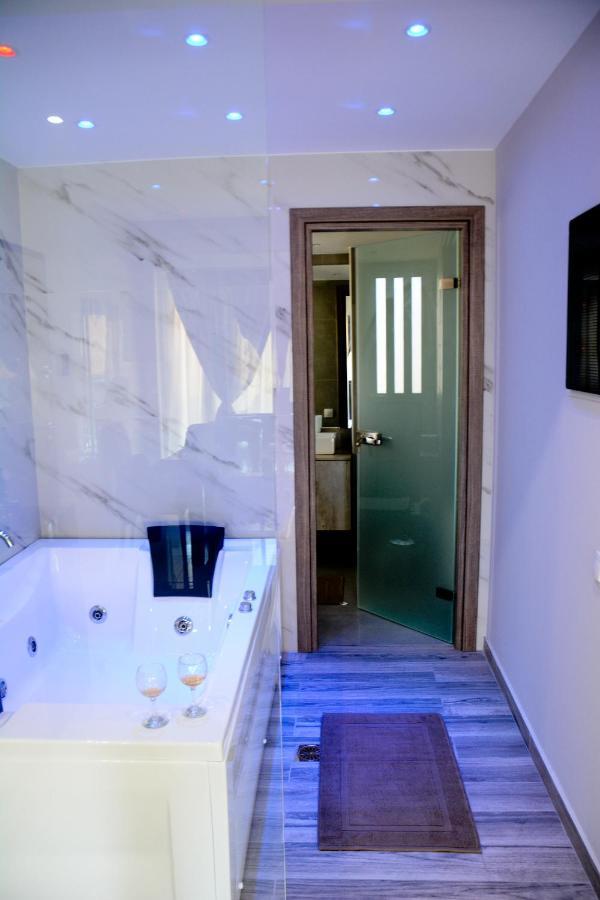 Dafni Luxury Suites Athènes Extérieur photo